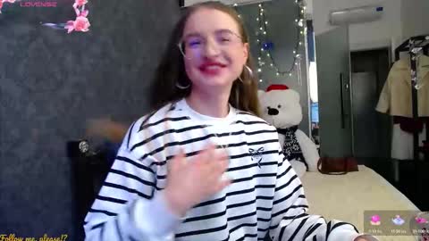 Snapshot of kate_jonson chatting on October 6, 2025, 11:29 am .Be kind and gentle with me and I will do my best for you. online show from October 6, 2025, 11:29 am