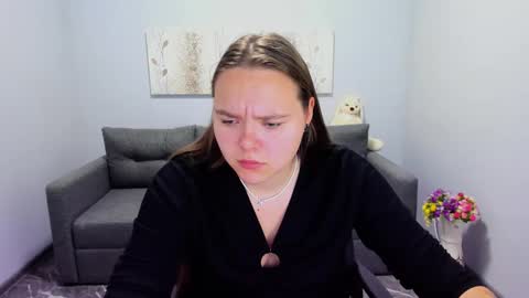 Kate online show from November 17, 2025, 8:42 am