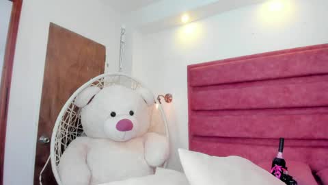 kate lua online show from May 10, 2026, 3:17 pm