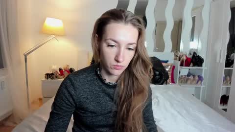 Snapshot of kate_redgar chatting on December 8, 2024, 2:30 pm kate_redgar online show from December 8, 2024, 2:30 pm