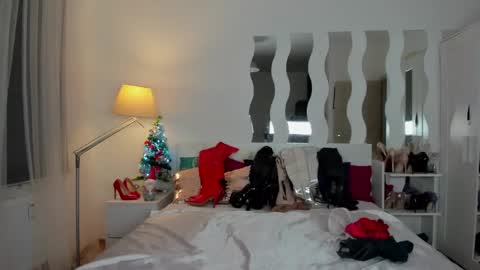 Snapshot of kate_redgar chatting on January 4, 2025, 12:49 pm kate_redgar online show from January 4, 2025, 12:49 pm