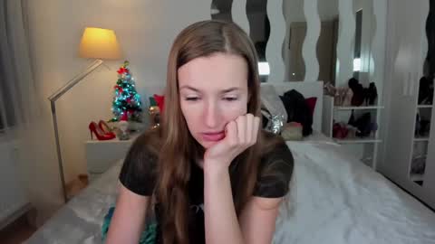Snapshot of kate_redgar chatting on January 12, 2025, 11:17 am kate_redgar online show from January 12, 2025, 11:17 am