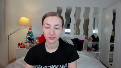 Snapshot of kate_redgar chatting on January 13, 2025, 2:53 pm kate_redgar online show from January 13, 2025, 2:53 pm
