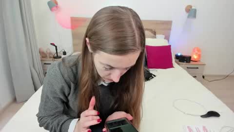 kate_redgar online show from October 6, 2025, 7:28 am