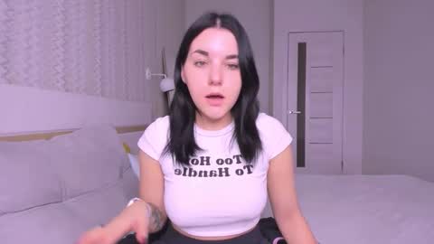 Snapshot of kate_ree_ chatting on November 11, 2025, 10:04 am KATE online show from November 11, 2025, 10:04 am