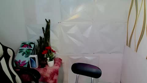 Snapshot of kate_romance chatting on December 21, 2024, 2:41 am Kate online show from December 21, 2024, 2:41 am