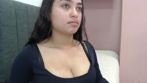 Snapshot of kate_stam chatting on December 7, 2024, 3:52 pm Kari online show from December 7, 2024, 3:52 pm