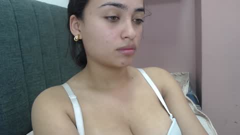 Snapshot of kate_stam chatting on December 10, 2024, 8:05 pm Kari online show from December 10, 2024, 8:05 pm