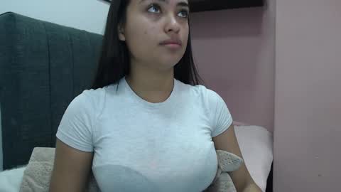 Snapshot of kate_stam chatting on February 11, 2025, 1:30 pm Kari online show from February 11, 2025, 1:30 pm