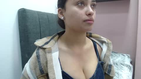 Snapshot of kate_stam chatting on September 19, 2025, 1:23 pm Kari online show from September 19, 2025, 1:23 pm