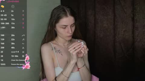 Kate online show from April 1, 2026, 7:55 pm