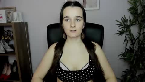 Snapshot of katedesire chatting on January 18, 2025, 1:51 pm Kate online show from January 18, 2025, 1:51 pm