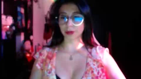 Kateeen18 online show from May 14, 2026, 4:41 am