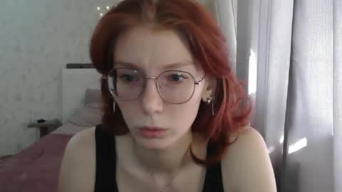 Kate Bunny online show from May 3, 2026, 11:27 am