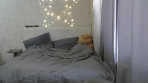 Kate Bunny online show from June 3, 2026, 3:31 am