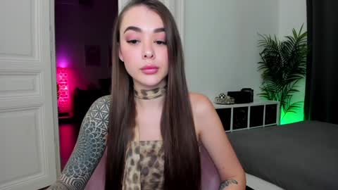Snapshot of katekanexxx chatting on December 4, 2024, 5:44 pm Kate new profile same me undercostruction online show from December 4, 2024, 5:44 pm