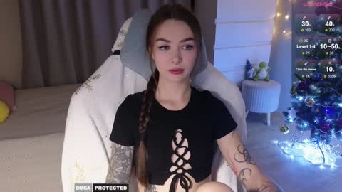 Snapshot of kateleoo chatting on December 16, 2024, 1:43 pm Im Kate online show from December 16, 2024, 1:43 pm