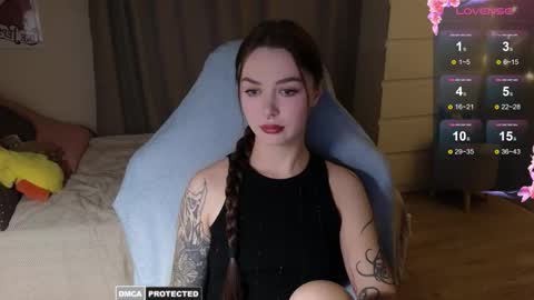 Snapshot of kateleoo chatting on November 13, 2025, 12:15 pm Im Kate online show from November 13, 2025, 12:15 pm