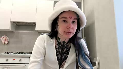 Milana online show from February 1, 2026, 6:12 am