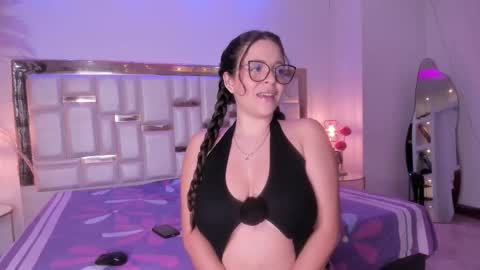 KateMoorex online show from January 12, 2026, 12:43 pm