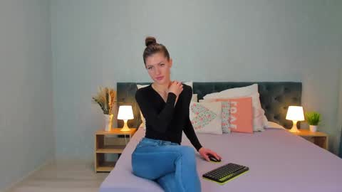 Snapshot of katerina_ray chatting on December 3, 2024, 2:36 am Katerina GTM2 Mo Tu Th Fr Sa Su 3am-10am online show from December 3, 2024, 2:36 am