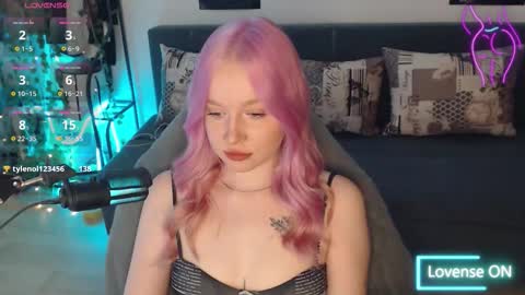 Lisa online show from November 1, 2025, 6:59 am