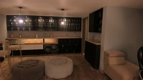 K A T E  online show from January 8, 2026, 8:16 am