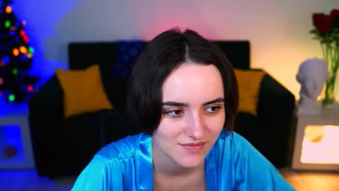 katewillows online show from January 13, 2026, 4:29 am