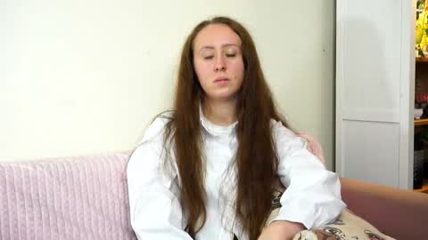 Snapshot of katharinedaggett chatting on October 19, 2025, 2:07 pm Lisa online show from October 19, 2025, 2:07 pm