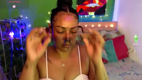 katherin online show from October 30, 2025, 7:54 am