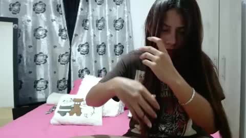 Snapshot of katherine_rodas2 chatting on December 14, 2024, 12:33 am katherine_rodas2 online show from December 14, 2024, 12:33 am