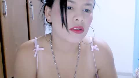 natalia online show from December 17, 2025, 12:22 pm