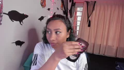 Snapshot of katia606424 chatting on October 31, 2025, 4:19 pm Katia online show from October 31, 2025, 4:19 pm