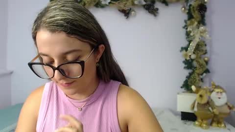 Snapshot of katia_foxx chatting on December 27, 2024, 2:33 pm Khaterine online show from December 27, 2024, 2:33 pm