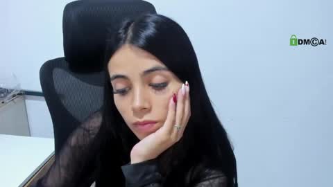 Katia  online show from May 27, 2026, 9:01 pm