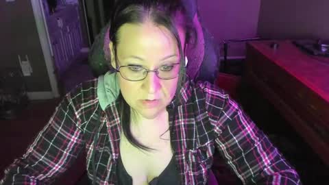 Snapshot of katie227 chatting on January 12, 2025, 6:39 am Katie online show from January 12, 2025, 6:39 am