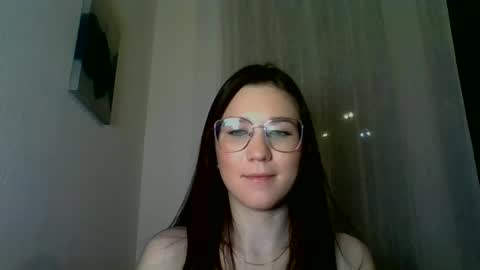 katie_foxi online show from February 16, 2025, 4:21 pm