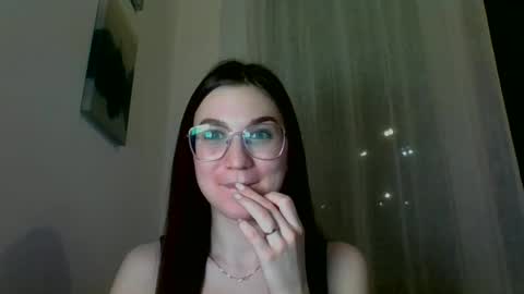 katie_foxi online show from March 12, 2025, 7:59 pm