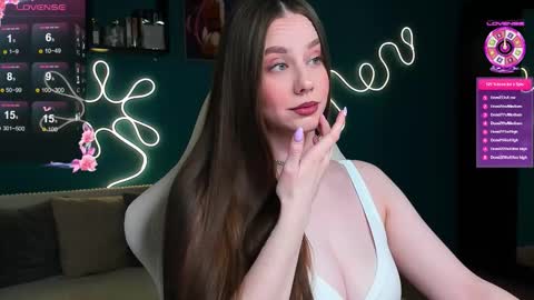 Snapshot of katie_taylorr chatting on November 25, 2025, 10:32 pm Katie online show from November 25, 2025, 10:32 pm