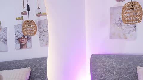 Katie online show from April 10, 2026, 11:04 am