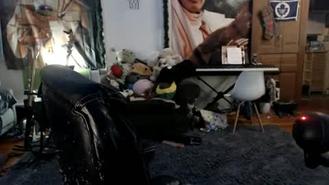 Katie online show from June 17, 2026, 4:59 am