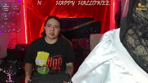 Snapshot of katieeandsharon chatting on October 31, 2025, 3:13 pm SHARON KATIEE online show from October 31, 2025, 3:13 pm