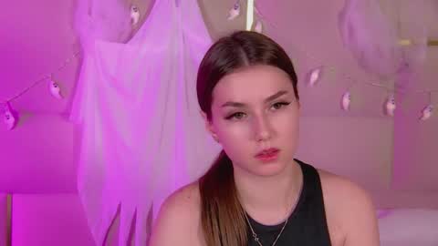 katiereeves online show from November 5, 2025, 5:35 pm