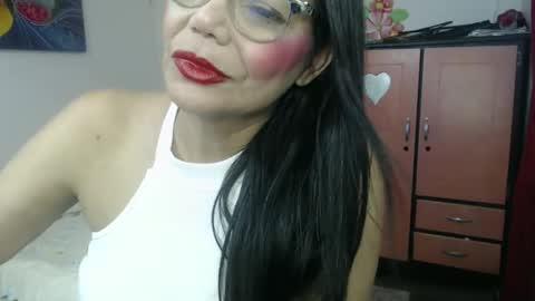 katiusca_horny2 online show from April 1, 2026, 12:28 pm