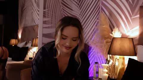 KatJolie online show from October 23, 2025, 7:45 pm