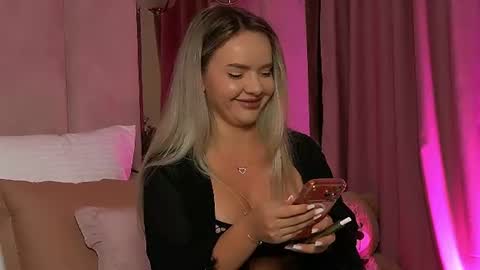 Snapshot of katjolie chatting on July 6, 2026, 7:05 pm KatJolie online show from July 6, 2026, 7:05 pm