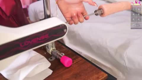 K A T L Y N  online show from October 14, 2025, 5:03 pm