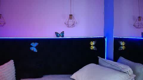 .... Katniss .... online show from April 8, 2026, 1:55 pm