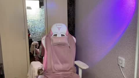   naked in pvt show 100 tk online show from July 25, 2026, 10:29 pm