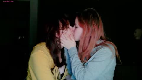 Snapshot of katrine_ine chatting on November 6, 2025, 6:20 pm katrine_ine online show from November 6, 2025, 6:20 pm